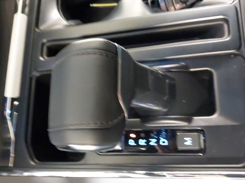 Used 2024 Ford F150 Lariat image 21