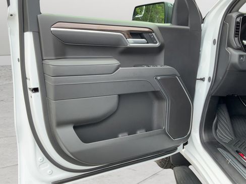 New 2026 Chevrolet Silverado 1500 LT AWD/4WD image 9