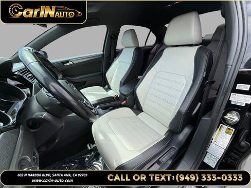 Used 2016 Volkswagen Jetta Sport FWD image 9