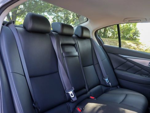 Used 2015 INFINITI Q50 Premium w/ Navigation Package AWD/4WD image 19