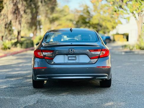 Used 2022 Honda Accord Touring image 4