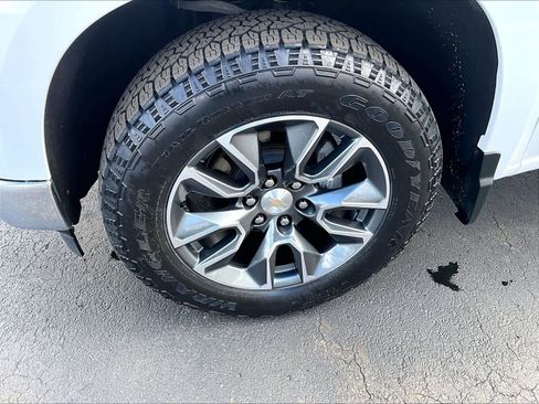 Used 2023 Chevrolet Silverado 1500 LT image 7