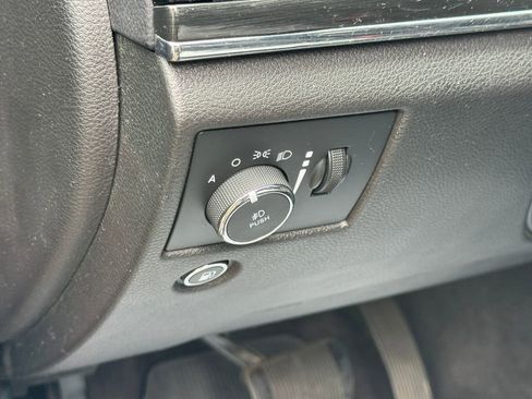 Used 2019 Jeep Grand Cherokee Trailhawk AWD/4WD image 11