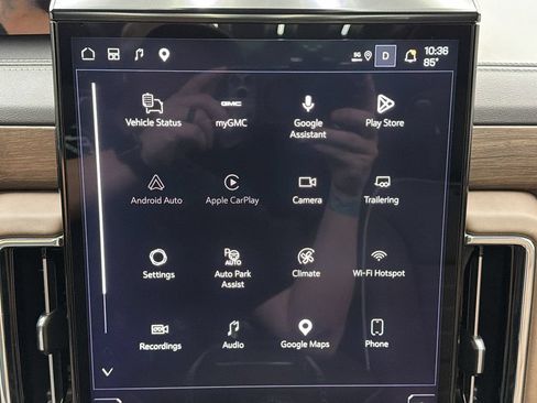 Used 2026 GMC Yukon XL Denali Ultimate w/ LPO, Floor Liner Package AWD/4WD image 19