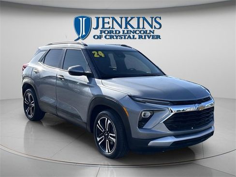 Used 2024 Chevrolet TrailBlazer LT w/ LT Cold Weather Package image 1