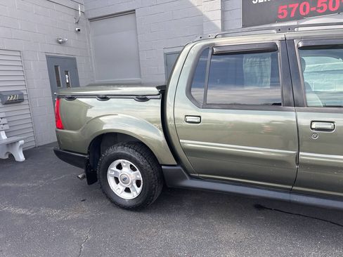 Used 2001 Ford Explorer Sport Trac 4x4 image 9