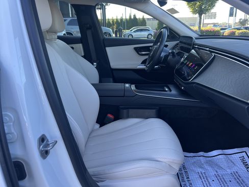 Certified 2024 Mercedes-Benz E 350 4MATIC Sedan image 35