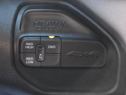 Used 2022 RAM 2500 Big Horn AWD/4WD image 28