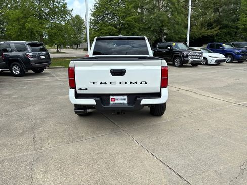 New 2026 Toyota Tacoma SR5 AWD/4WD image 5