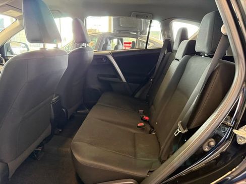 Used 2017 Toyota RAV4 LE AWD/4WD image 22