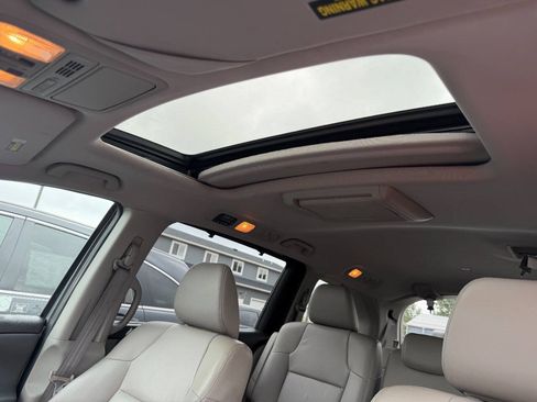 Used 2012 Honda Odyssey Touring image 29