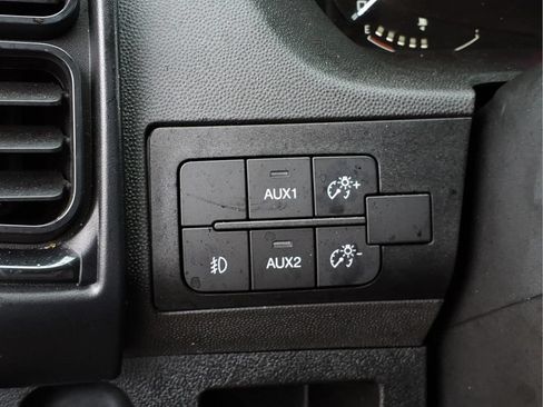 Used 2024 RAM ProMaster 2500 w/ Convenience Group FWD image 21