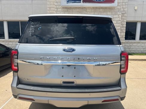 Used 2024 Ford Expedition Limited RWD image 6