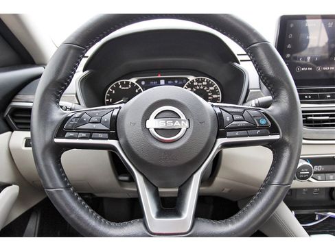 Used 2023 Nissan Altima 2.5 SL image 9