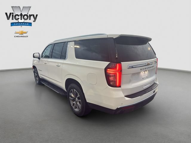 Used 2022 Chevrolet Suburban LT w/ Luxury Package AWD/4WD image 5