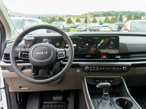 New 2026 Kia Carnival LX image 15