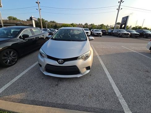 Used 2014 Toyota Corolla LE FWD image 12