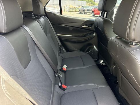 Used 2025 Buick Encore GX Preferred FWD image 23