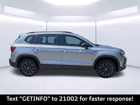 Used 2022 Volkswagen Taos S FWD image 2