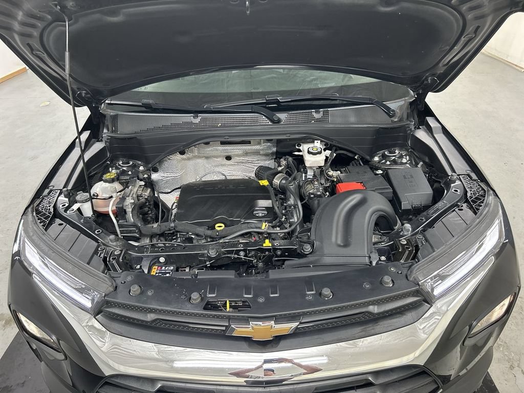 Certified 2023 Chevrolet TrailBlazer LT w/ Convenience Package FWD image 23