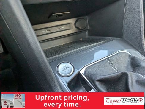 Used 2024 Volkswagen Tiguan SE AWD/4WD image 23