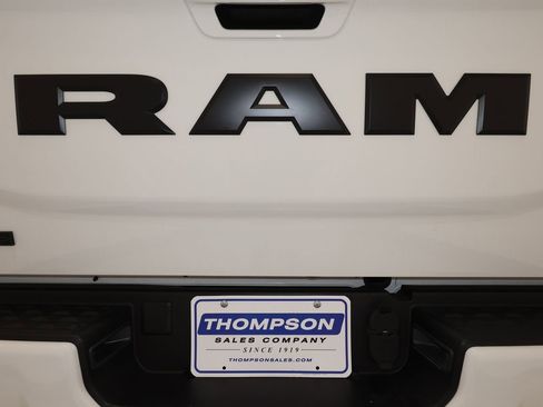 Used 2025 RAM 3500 Laramie AWD/4WD image 39