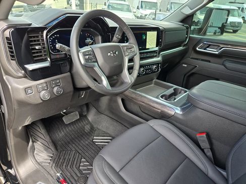Used 2026 Chevrolet Silverado 3500 LTZ w/ LTZ Plus Package AWD/4WD image 22