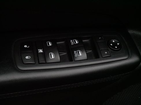 Used 2020 Jeep Grand Cherokee Limited w/ Trailer Tow Group IV image 19