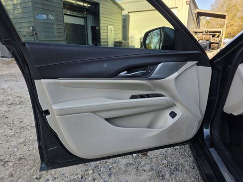 Used 2022 Cadillac CT4 Luxury w/ Sun And Sound Package image 13