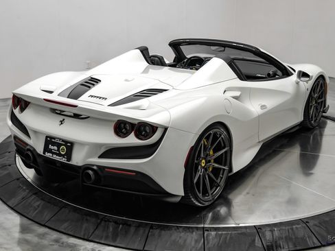 Used 2022 Ferrari F8 Tributo RWD image 24
