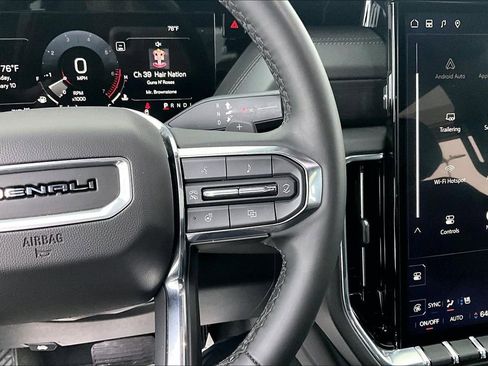 Used 2025 GMC Yukon Denali image 27