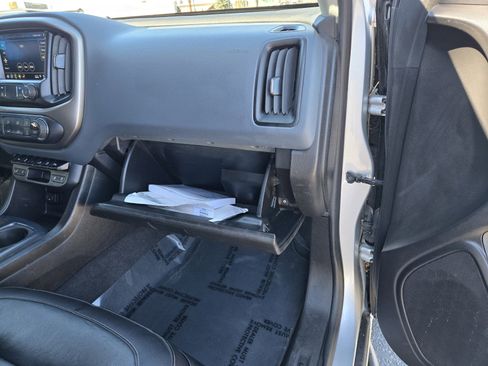 Used 2020 Chevrolet Colorado Z71 image 24