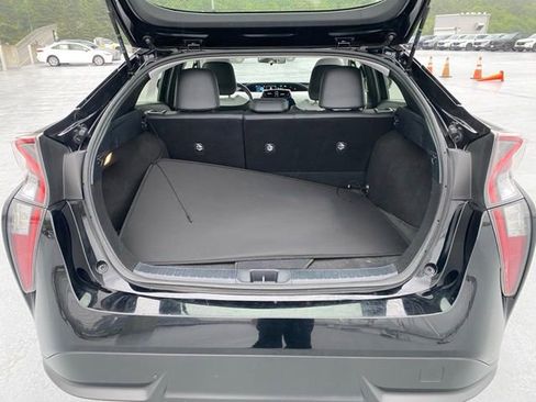 Certified 2017 Toyota Prius Three Touring w/ Carpet Mat Package FWD image 9
