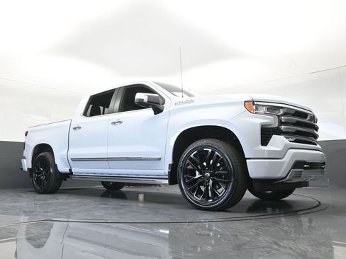 Used 2026 Chevrolet Silverado 1500 High Country w/ Technology Package image 79