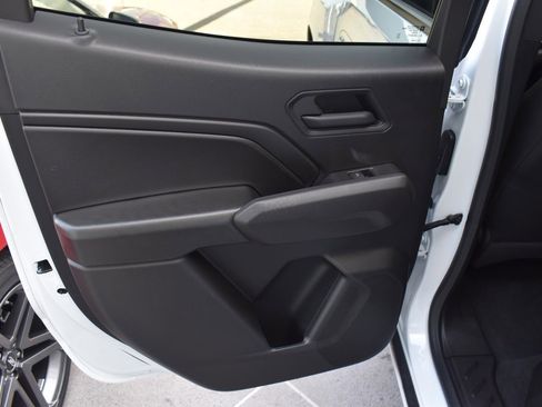 Used 2025 Chevrolet Colorado W/T RWD image 42