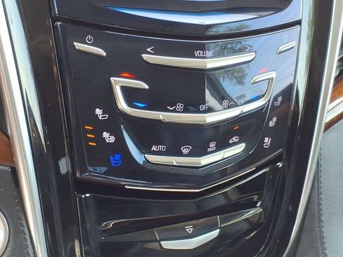 Used 2019 Cadillac Escalade Luxury RWD image 22