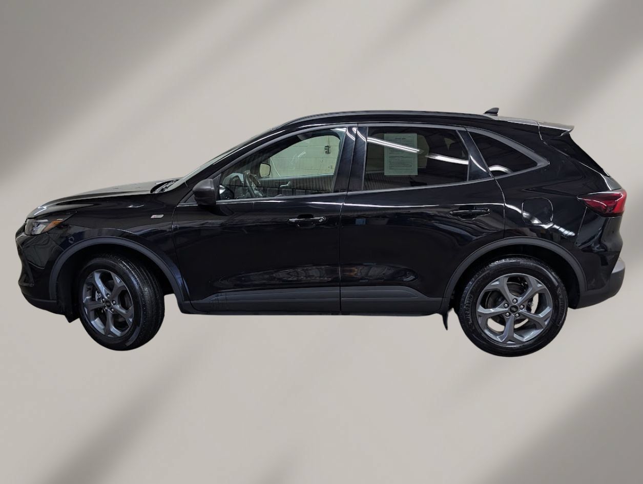 Used 2025 Ford Escape ST-Line AWD/4WD image 3