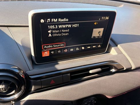 Used 2016 MAZDA MX-5 Miata Club image 28