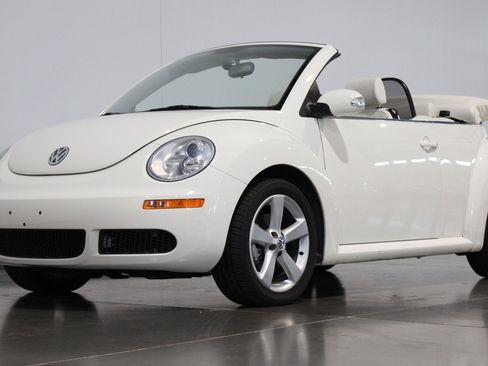 Used 2007 Volkswagen Beetle Triple White Edition FWD image 39