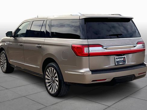 Used 2018 Lincoln Navigator L Reserve w/ Technology Package image 11