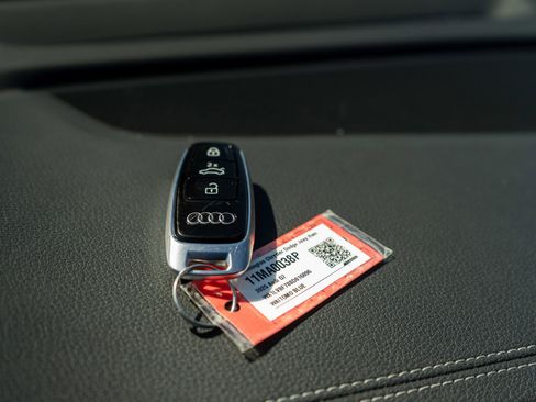 Used 2025 Audi Q7 3.0T Premium Plus image 33