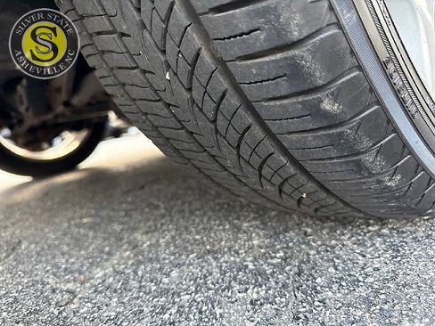 Used 2009 MAZDA MAZDA5 Touring image 9