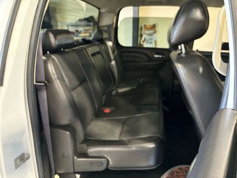 Used 2011 GMC Sierra 3500 Denali image 13