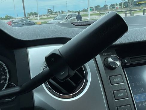 Used 2016 Toyota Tundra SR5 AWD/4WD image 25