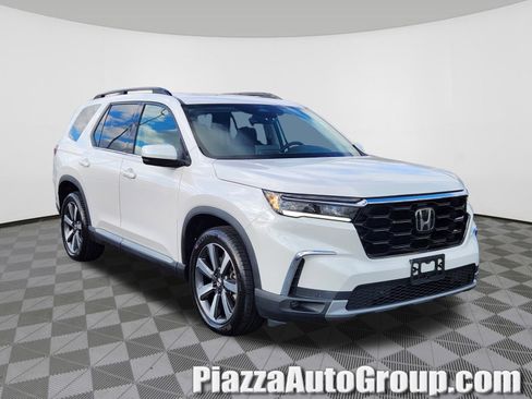 Certified 2023 Honda Pilot Touring image 1