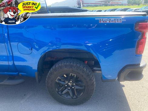 Used 2022 Chevrolet Silverado 1500 Custom Trail Boss AWD/4WD image 8