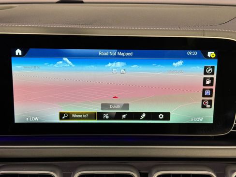 Used 2023 Mercedes-Benz Maybach GLS 600 4MATIC image 25