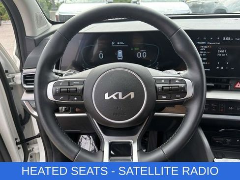 Used 2023 Kia Sportage EX AWD/4WD image 4