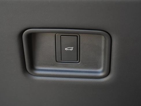 Used 2024 Land Rover Range Rover Sport SE AWD/4WD image 21