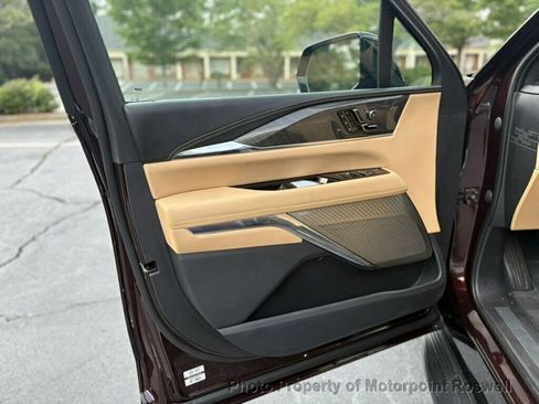 Used 2025 Cadillac Escalade IQ Sport 2 AWD/4WD image 11